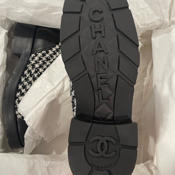 Chanel Tweed Boots - Picture 6 of 8
